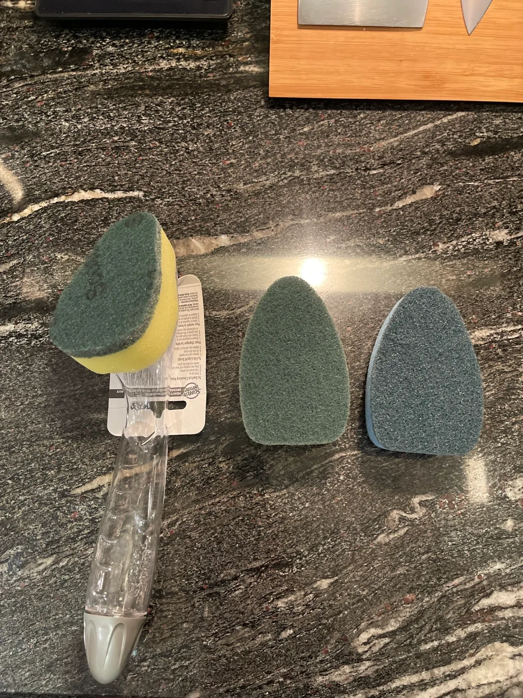 Scotch-Brite Heavy Duty Soap Dispensing Dishwand image indicator(2)