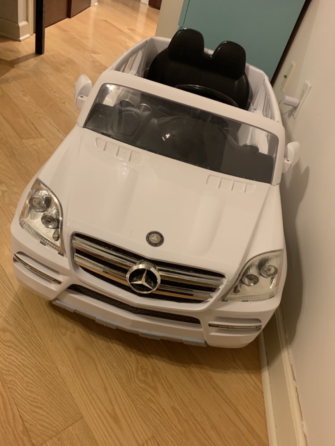 New-Mercedes-Benz Kids Ride-On Car - White