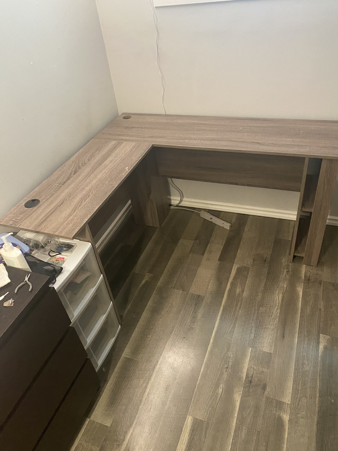 L-Shaped Corner Desk - photo 2