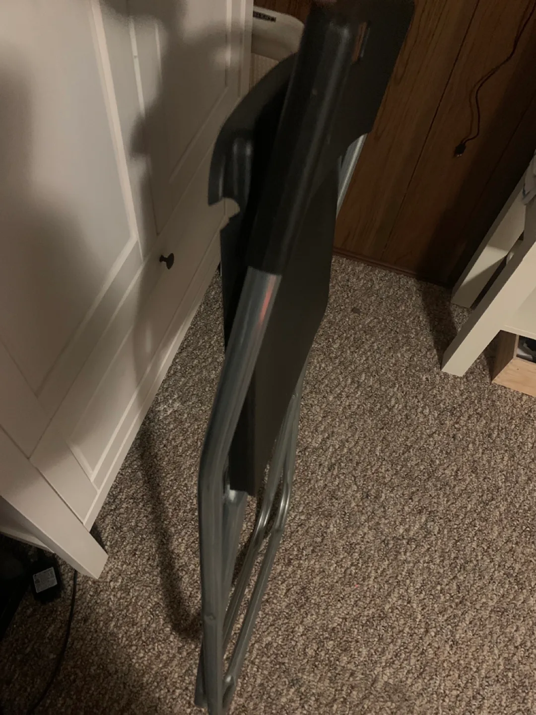 Black Folding Chair - Great for Small Spaces! image indicator(5)