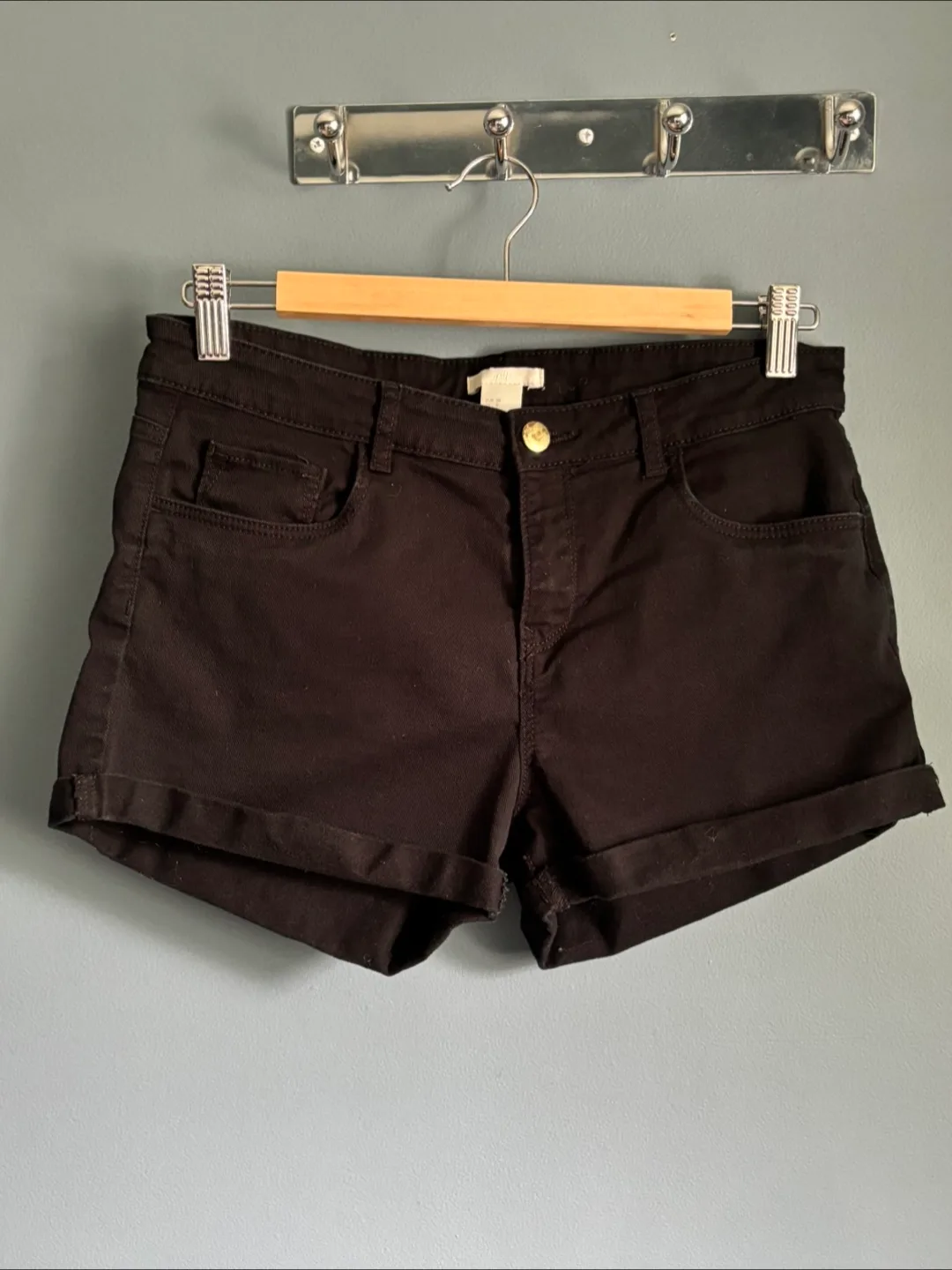 H&M Black Denim Shorts - Size 8 thumbnail
