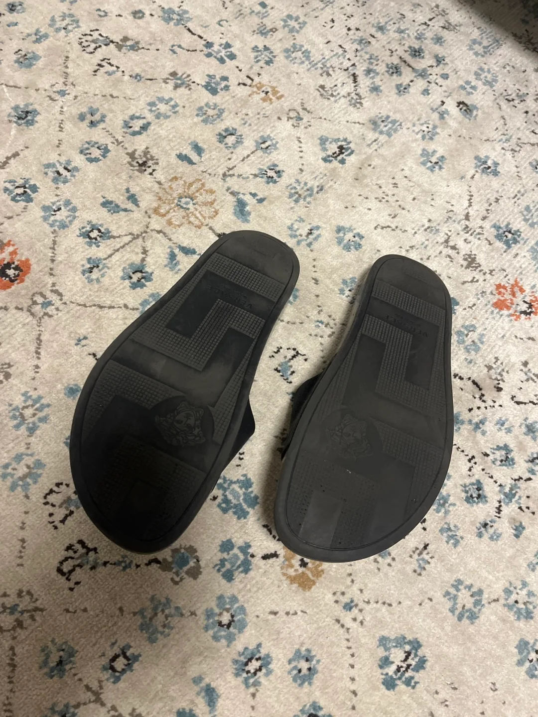 Versace Black Slides image indicator(3)