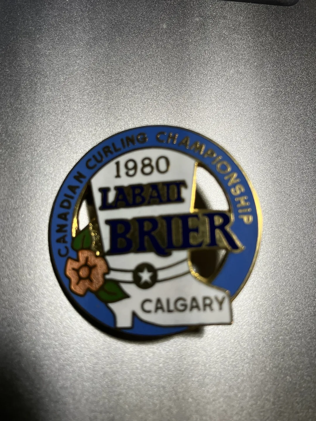 1980 Labatt Brier Curling Pin - Calgary thumbnail