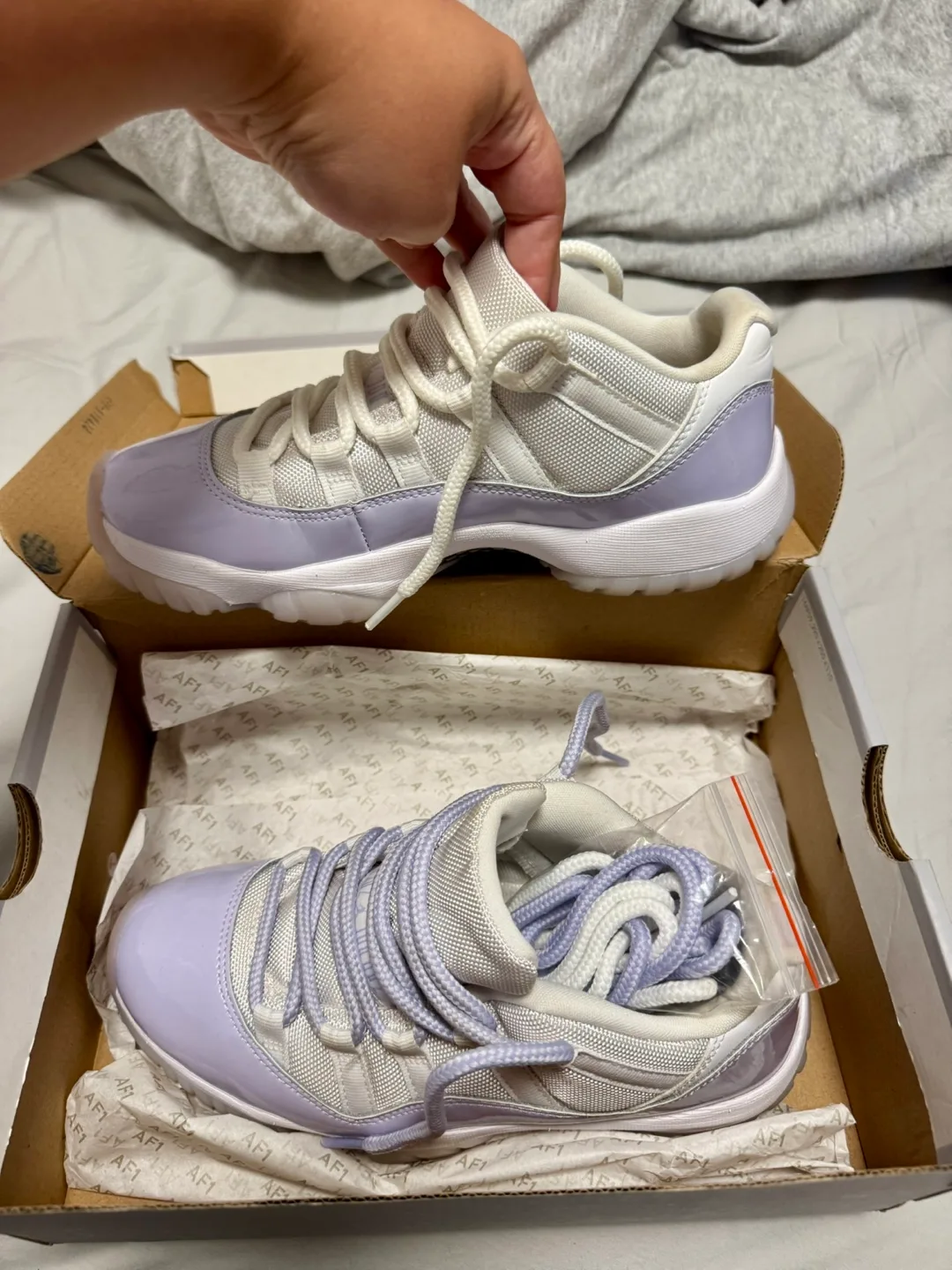 Women’s Air Jordan 11 Retro Low Purple image indicator(6)