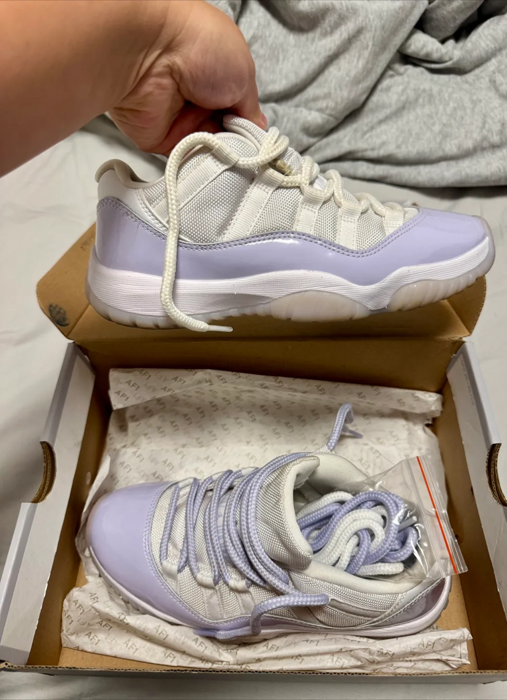Women’s Air Jordan 11 Retro Low Purple image indicator(8)