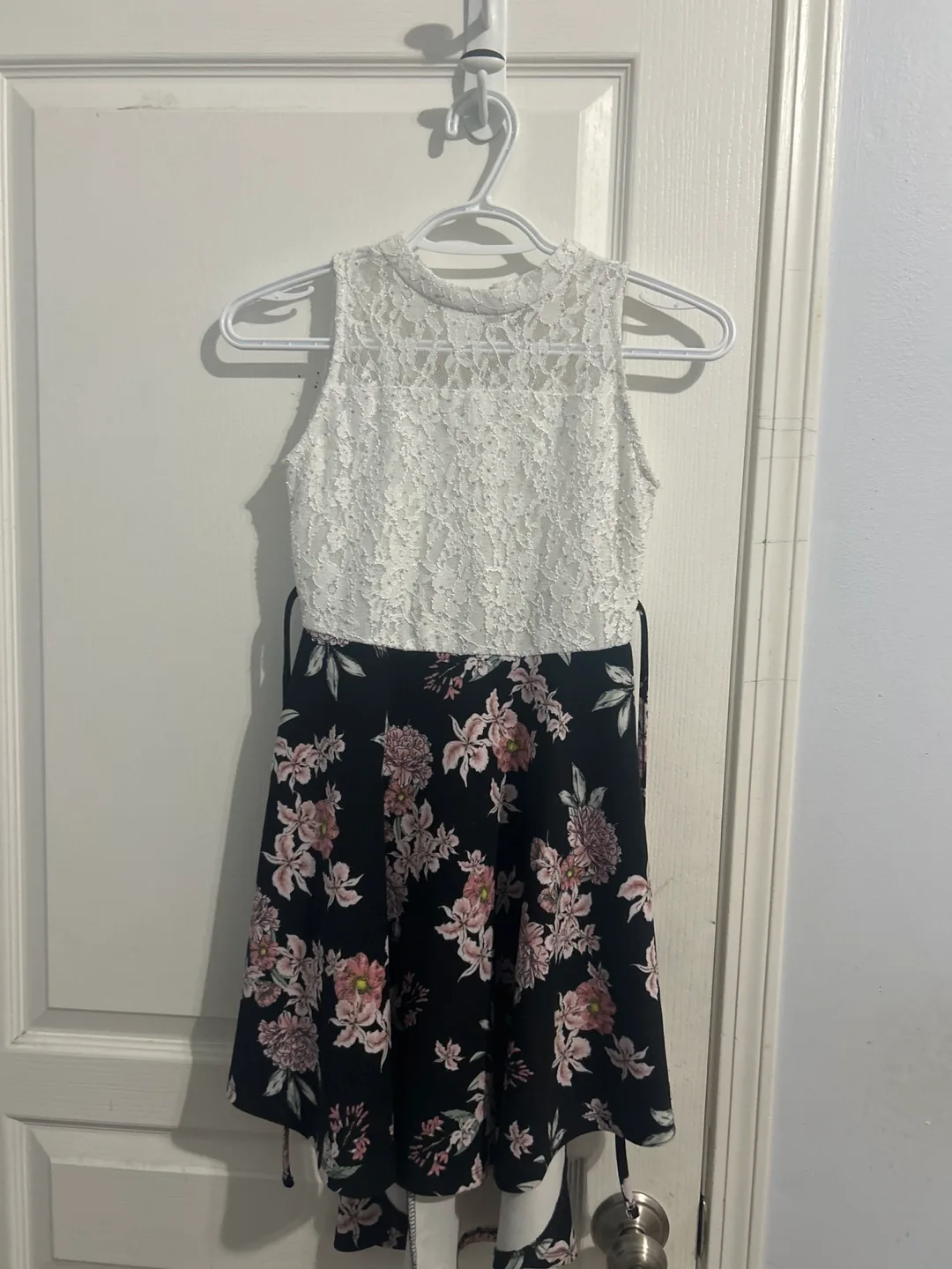 Urban Kids Dress - Size M (10/12) thumbnail