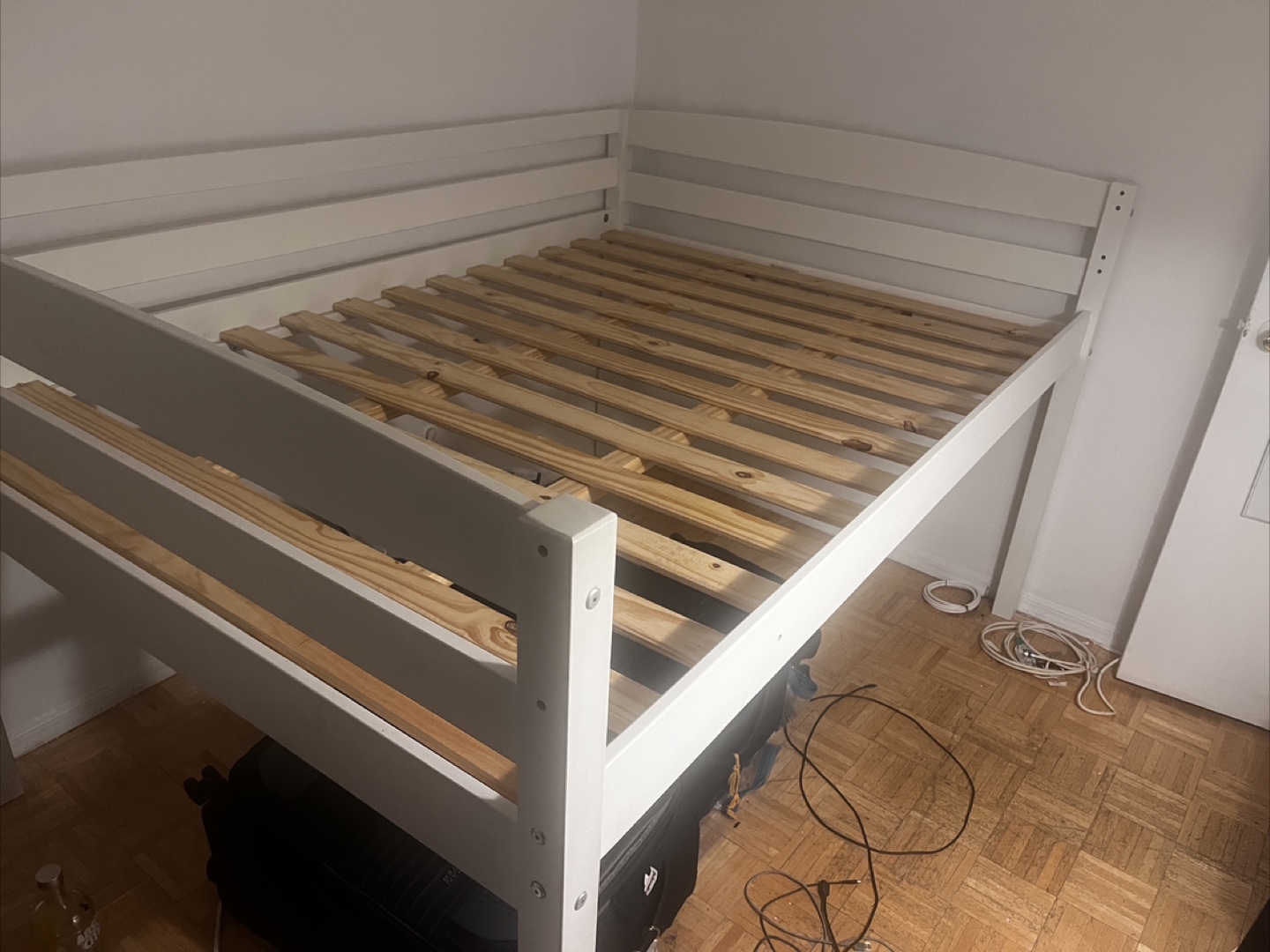 White full platform bed