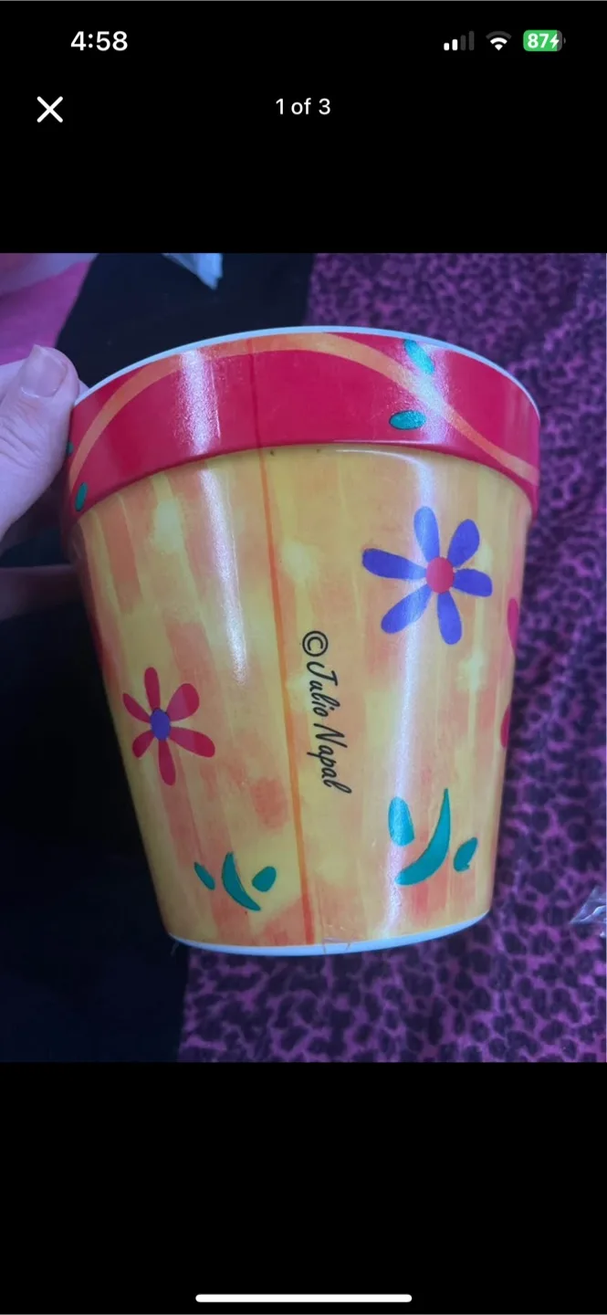 Jalio Napal Flower Pot thumbnail