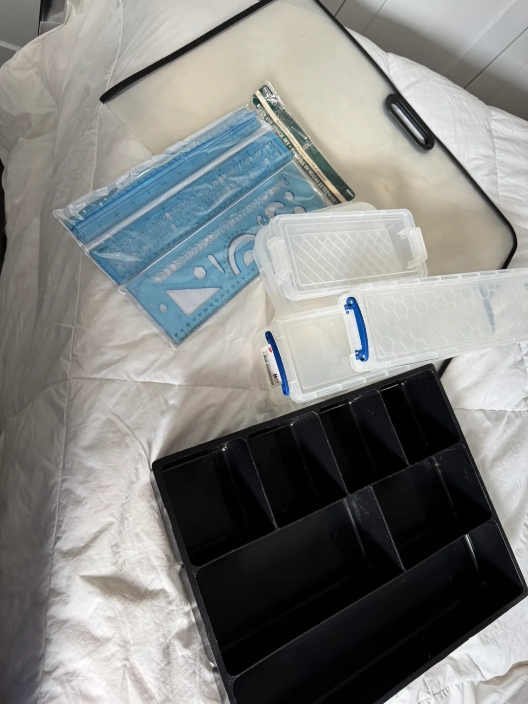 Artist lot, artistpencil paintbrush boxes from DeSerres + More thumbnail