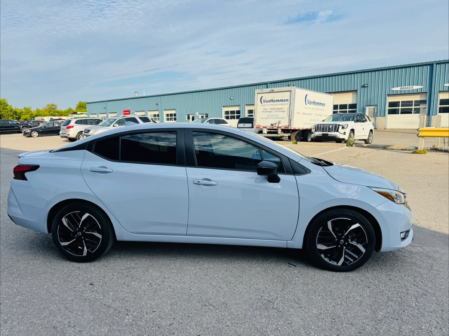 2024 Nissan Versa SR image indicator(5)