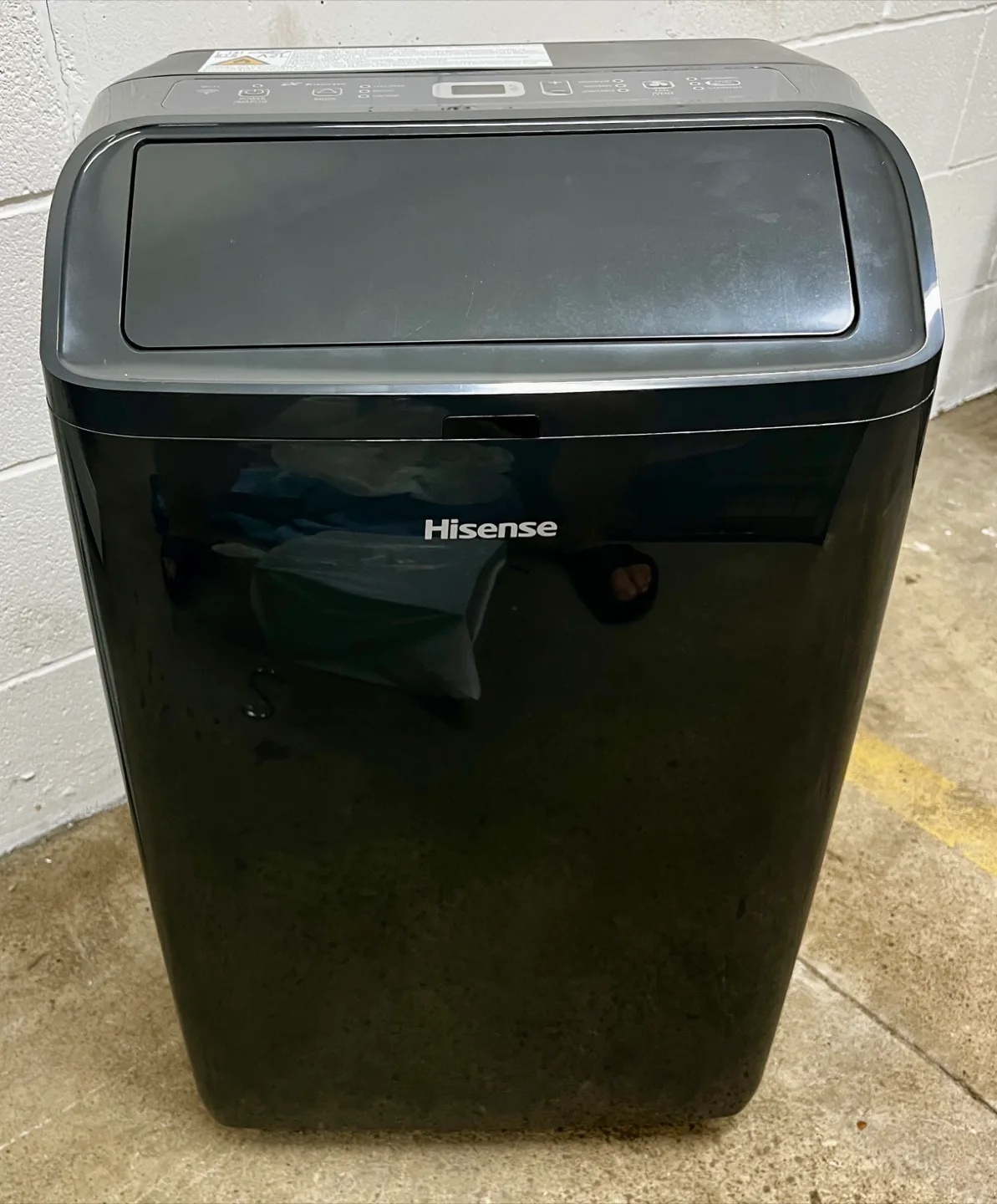 Hisense Dual Hose Portable Air Conditioner 550 sq ft thumbnail
