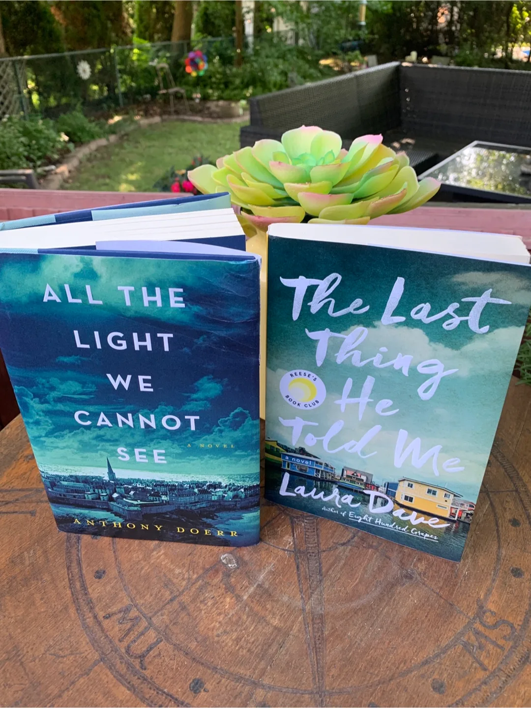 A Pair of Pre-read Good Reads image indicator(9)