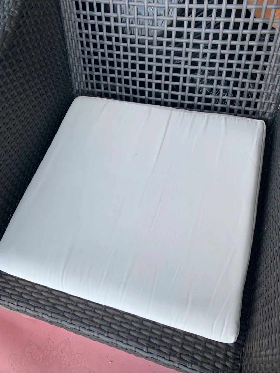 Patio Chair Cushions - White & Grey image indicator(3)