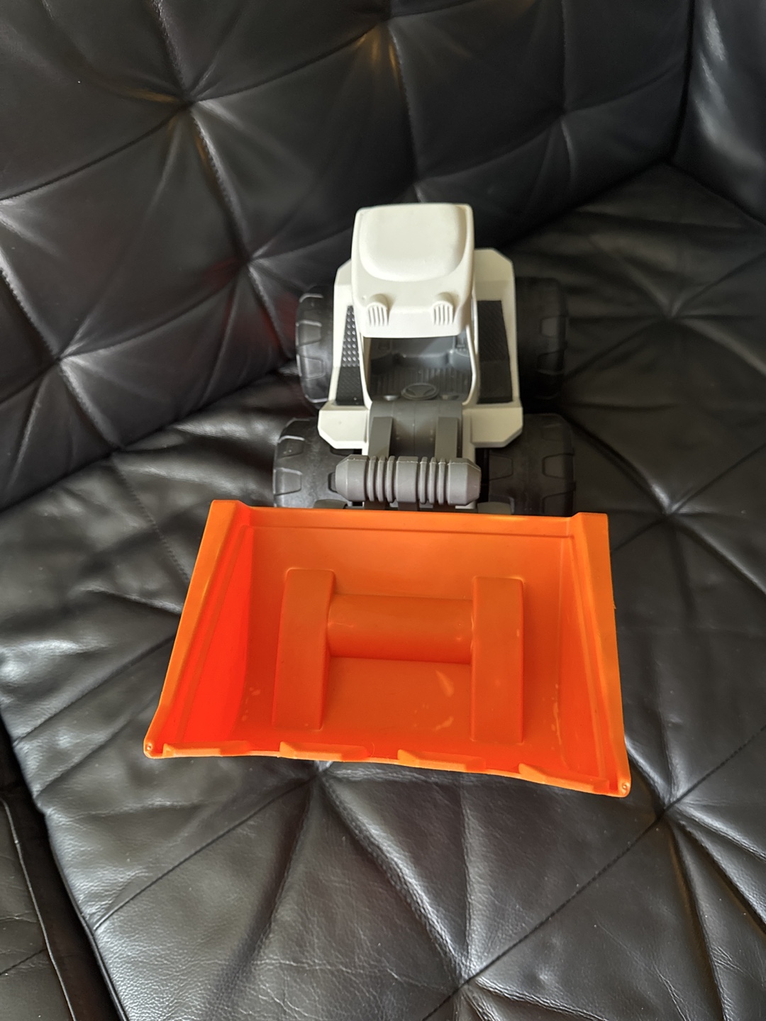 Toy Excavator - Great Condition! - photo 2