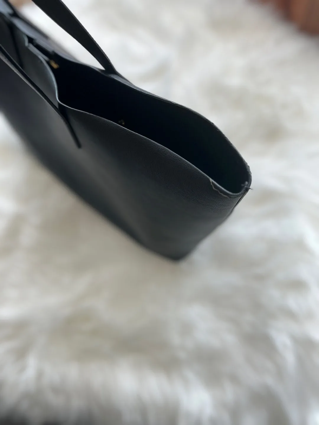 Saint Laurent Black Leather Tote Bag image indicator(4)