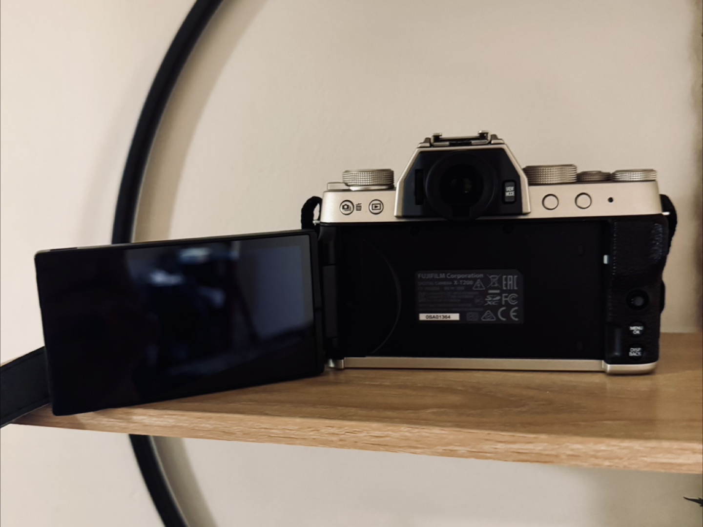 Fujifilm X-T200 Camera (Body Only) - photo 2