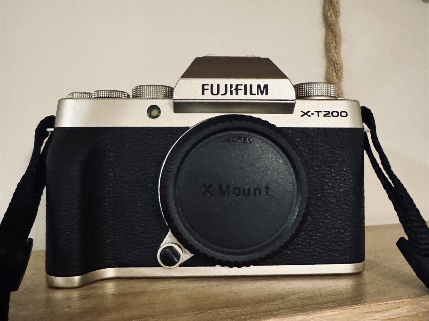 Fujifilm X-T200 Camera (Body Only)