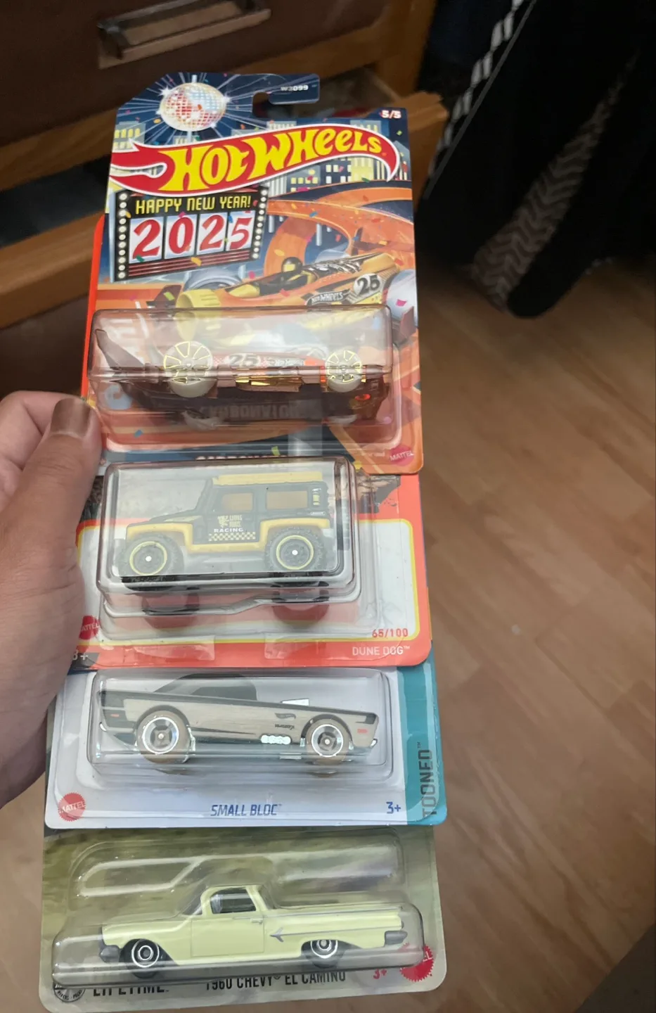 Hot Wheels: 4 pcs thumbnail