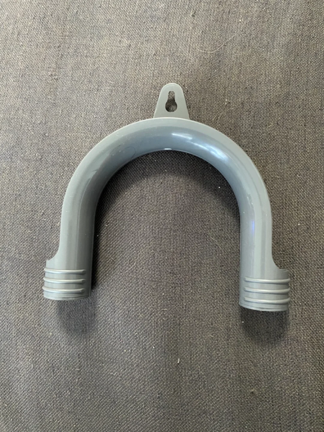 Free - Grey Plastic U-Shaped Hose Holder �🇨🇦 thumbnail