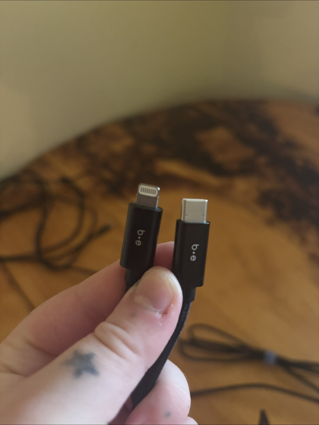Old iphone Cables - photo 3