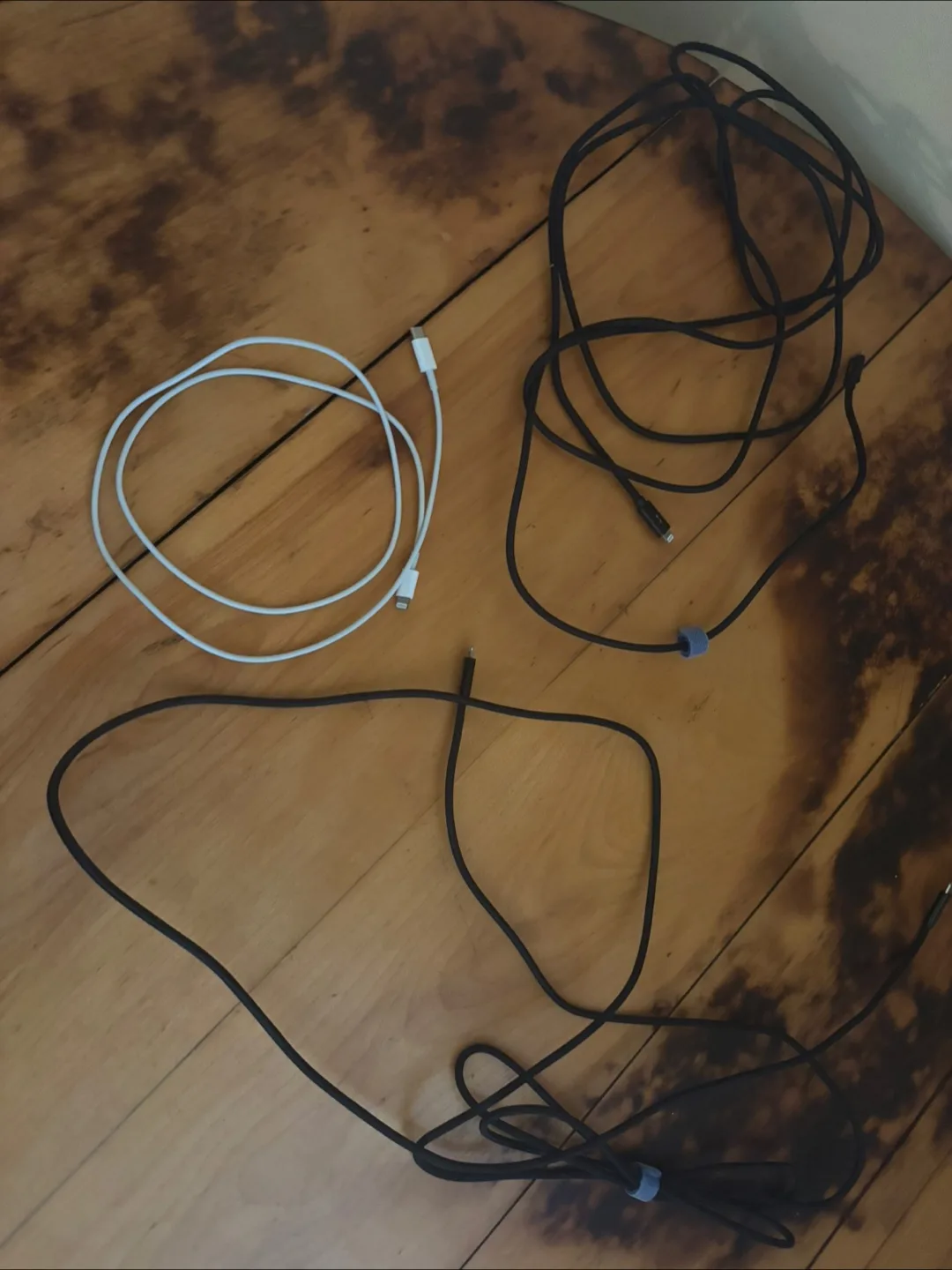 Old iphone Cables thumbnail