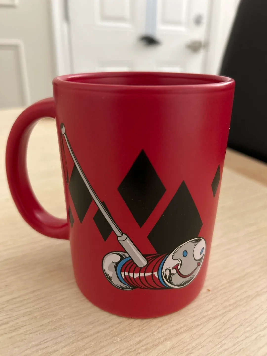 Harley Quinn Red Ceramic Mug image indicator(2)