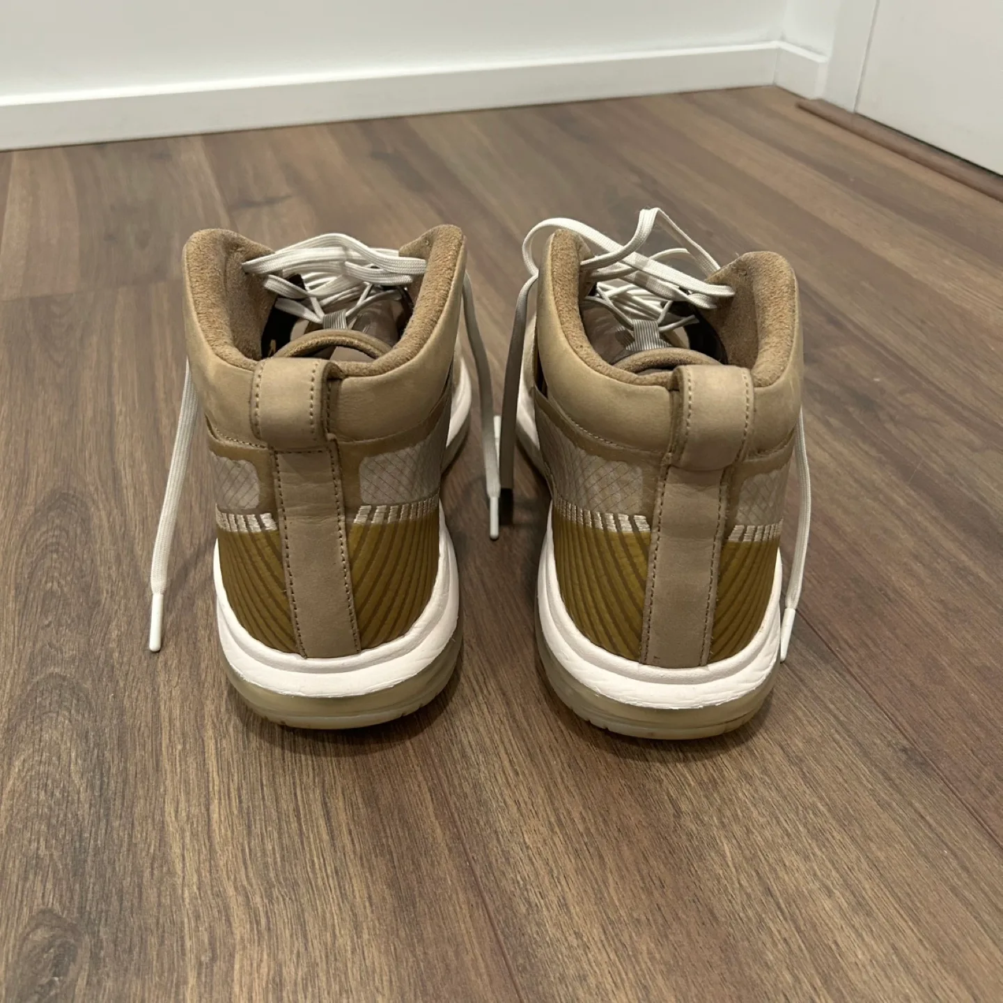 Nike - John Elliott X Lebron James (parachute beige) - US 10.5 image indicator(3)