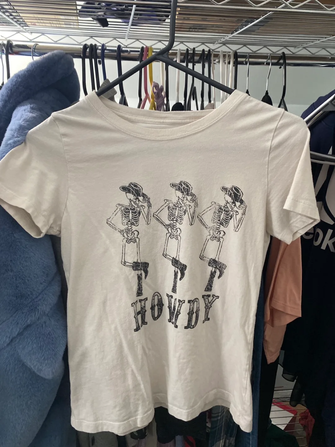 Goodie Two Sleeves 'Howdy' Graphic Tee - Size S thumbnail
