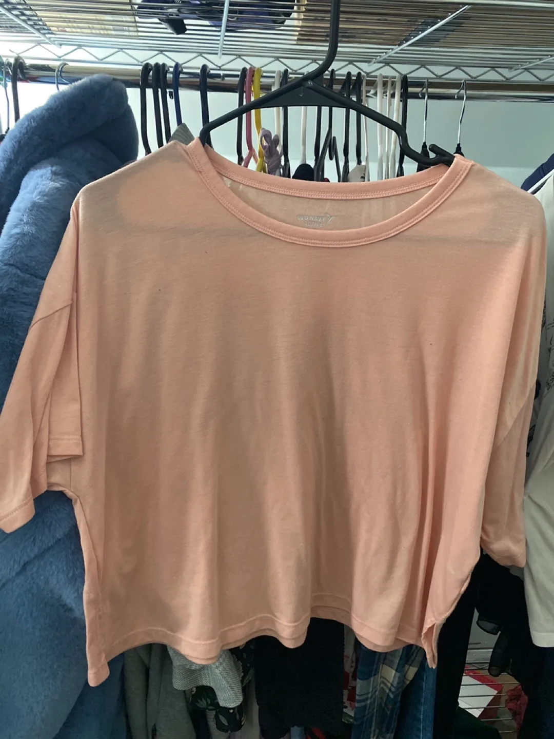 Old Navy Active Peach semi-Crop Top - Size S thumbnail