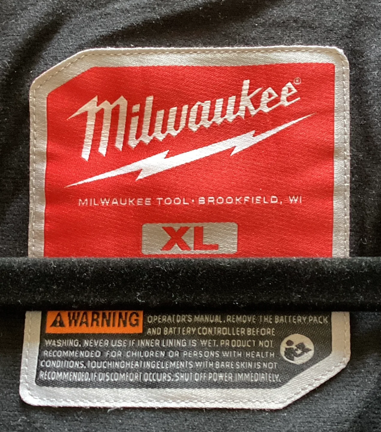 Milwaukee Heated Jacket XL + M12 Starter Kit image indicator(2)