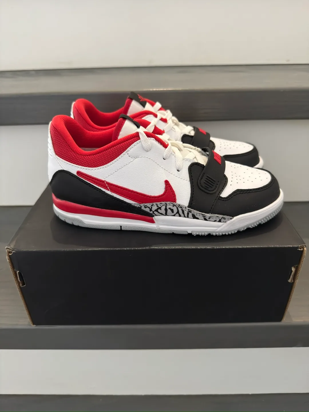 Nike Jordan Legacy 312 Low PS size 2Y image indicator(3)