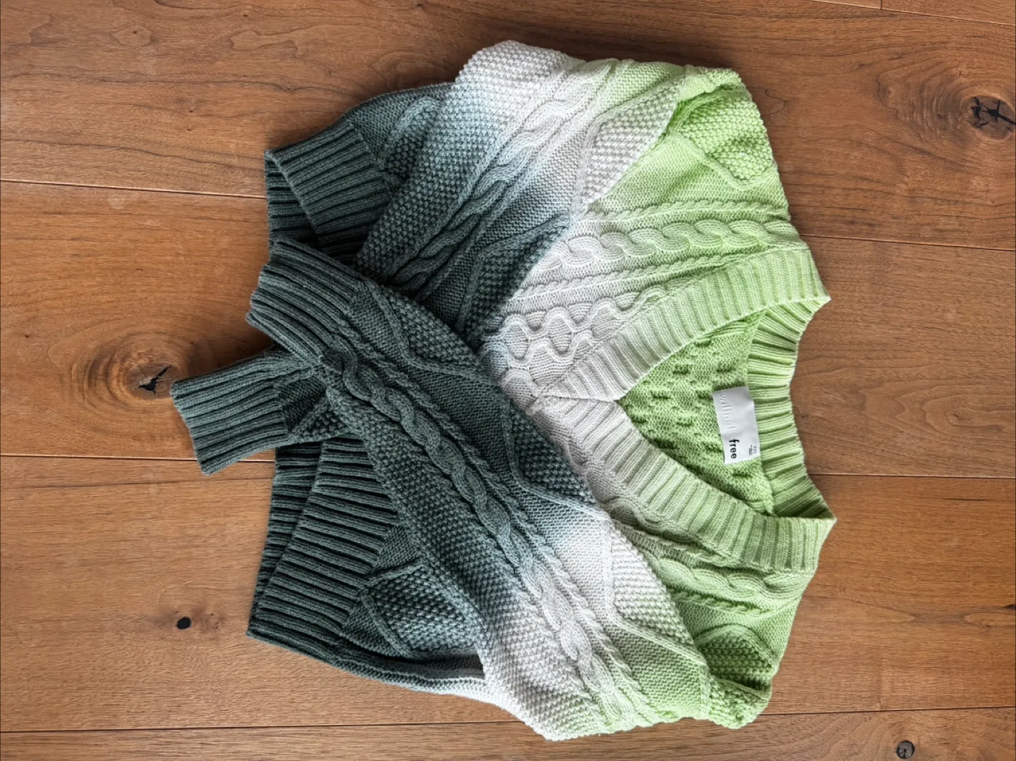 Wilfred free cropped sweater (xxs like new condition) thumbnail