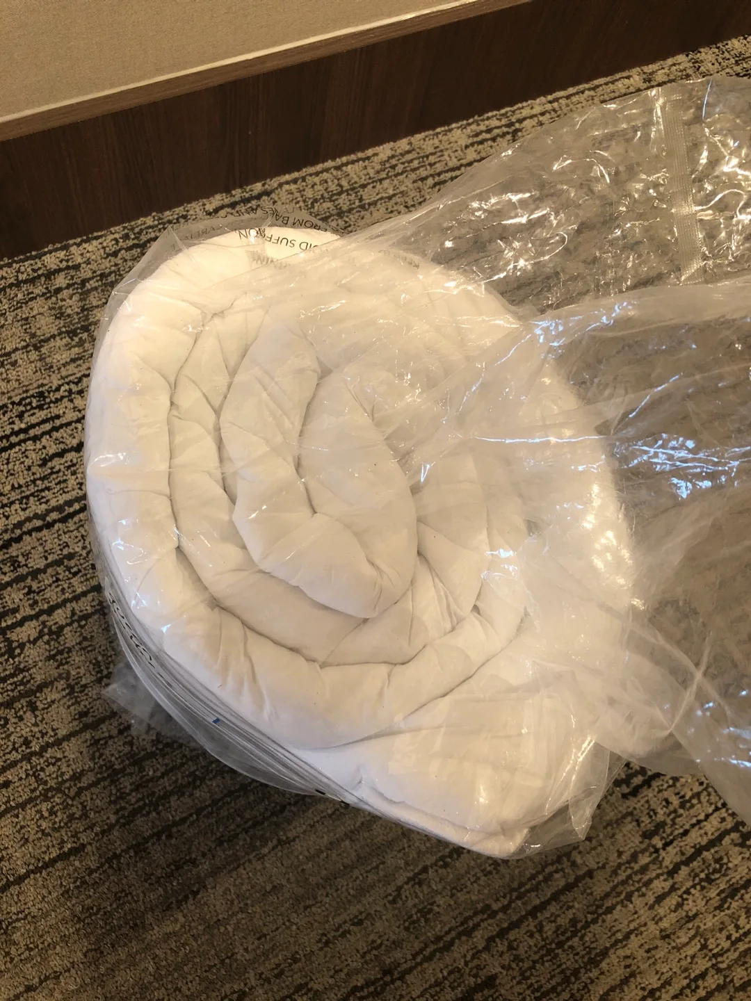 New!  🇨🇦 Queen Mattress Cover - New in Package! image indicator(2)