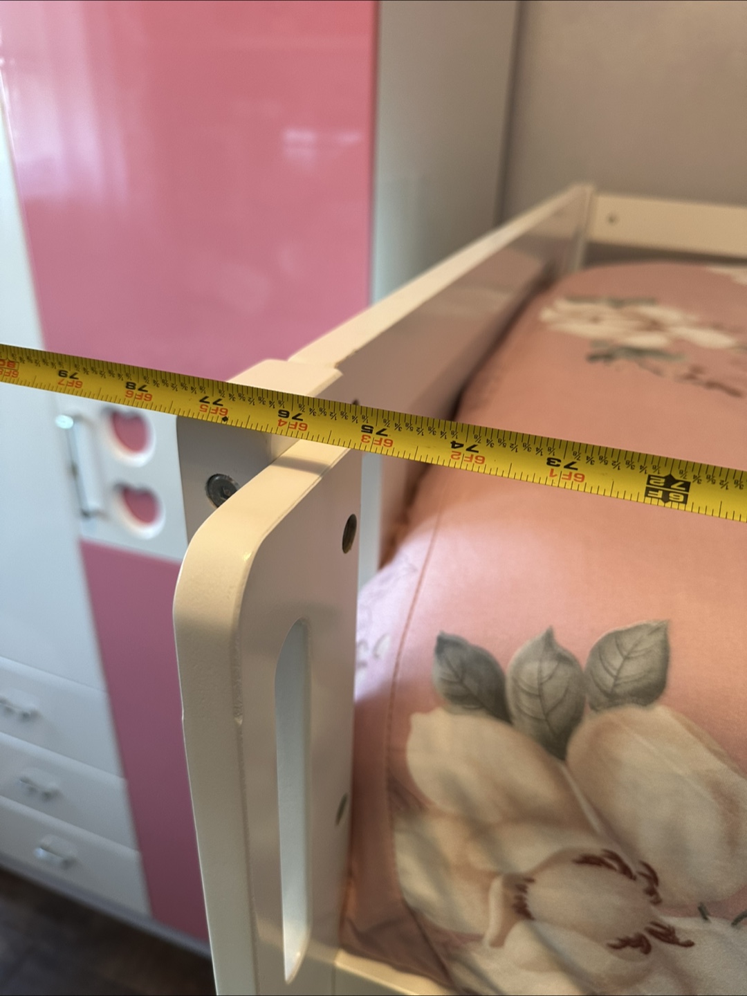 Delta Children Twin bed+ 2 Free rugs in the photo 5x7 and 3x5 - photo 2