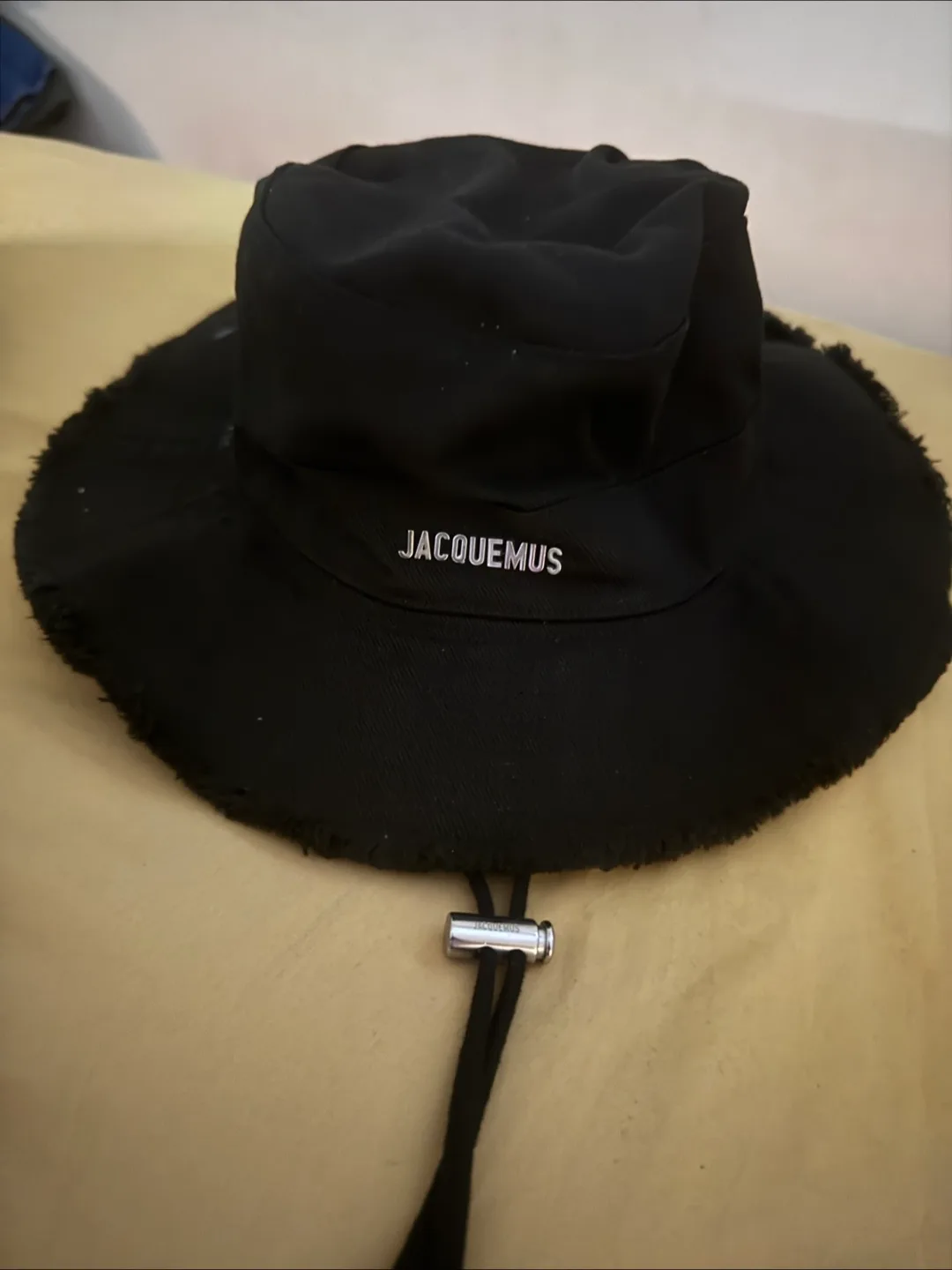 Jacquemus Le Bob Artichaut Bucket Hat - Black image indicator(2)