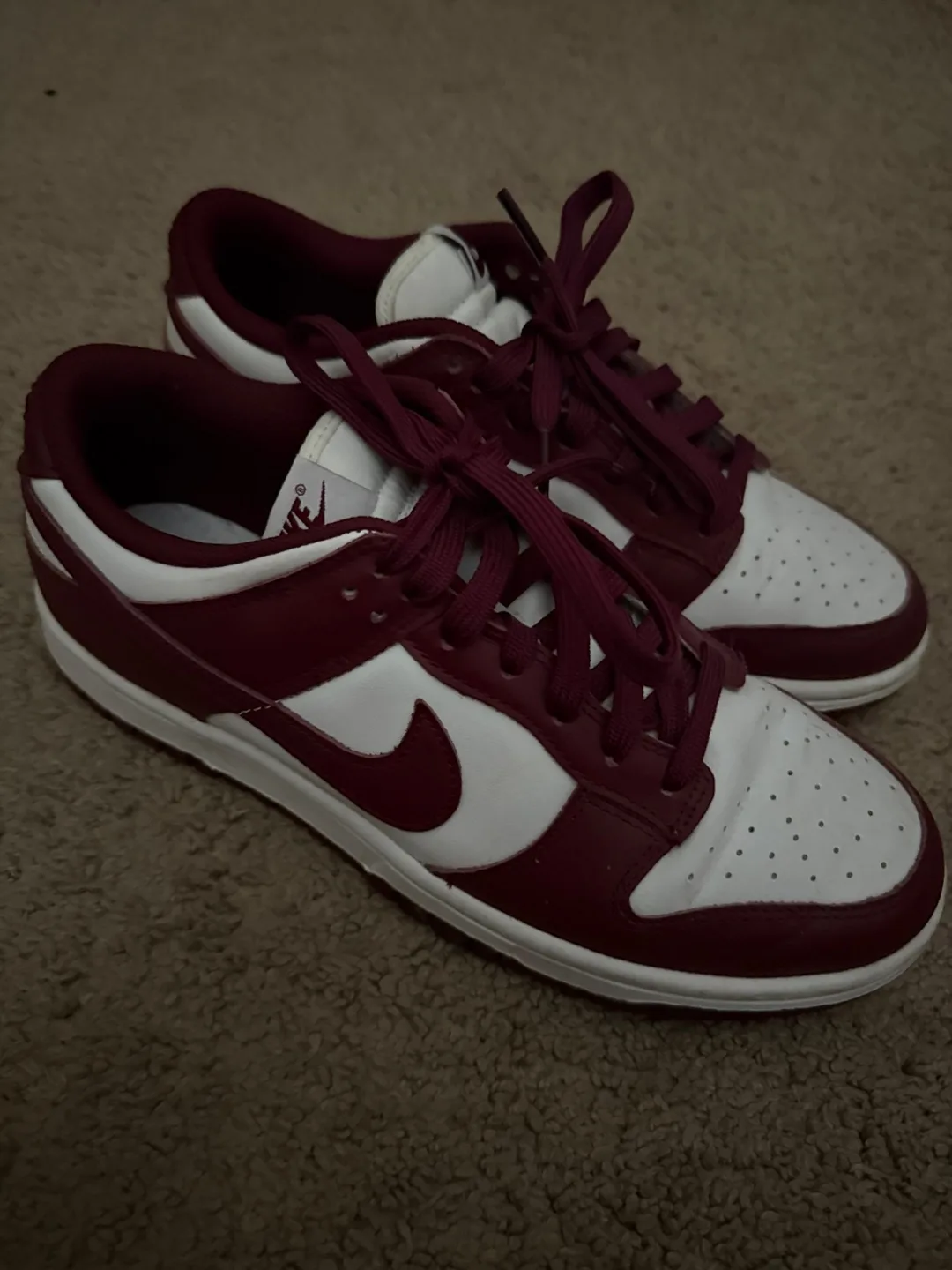 dunk low bordeaux thumbnail