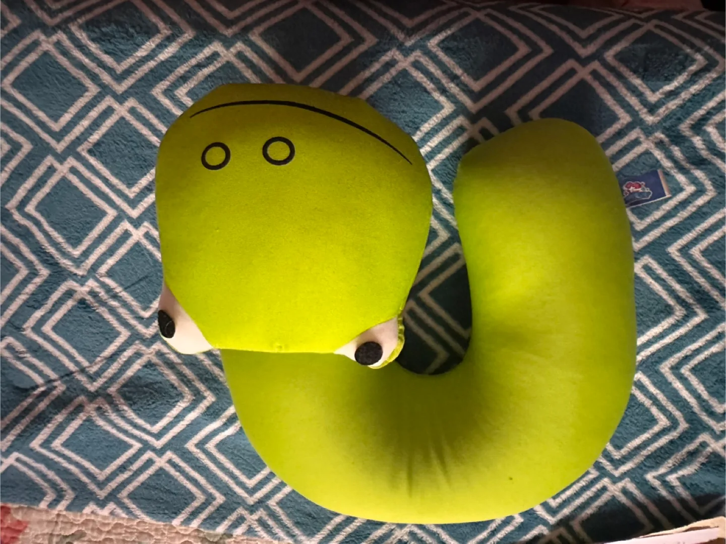 Pelusos Neck Pillow - Green thumbnail