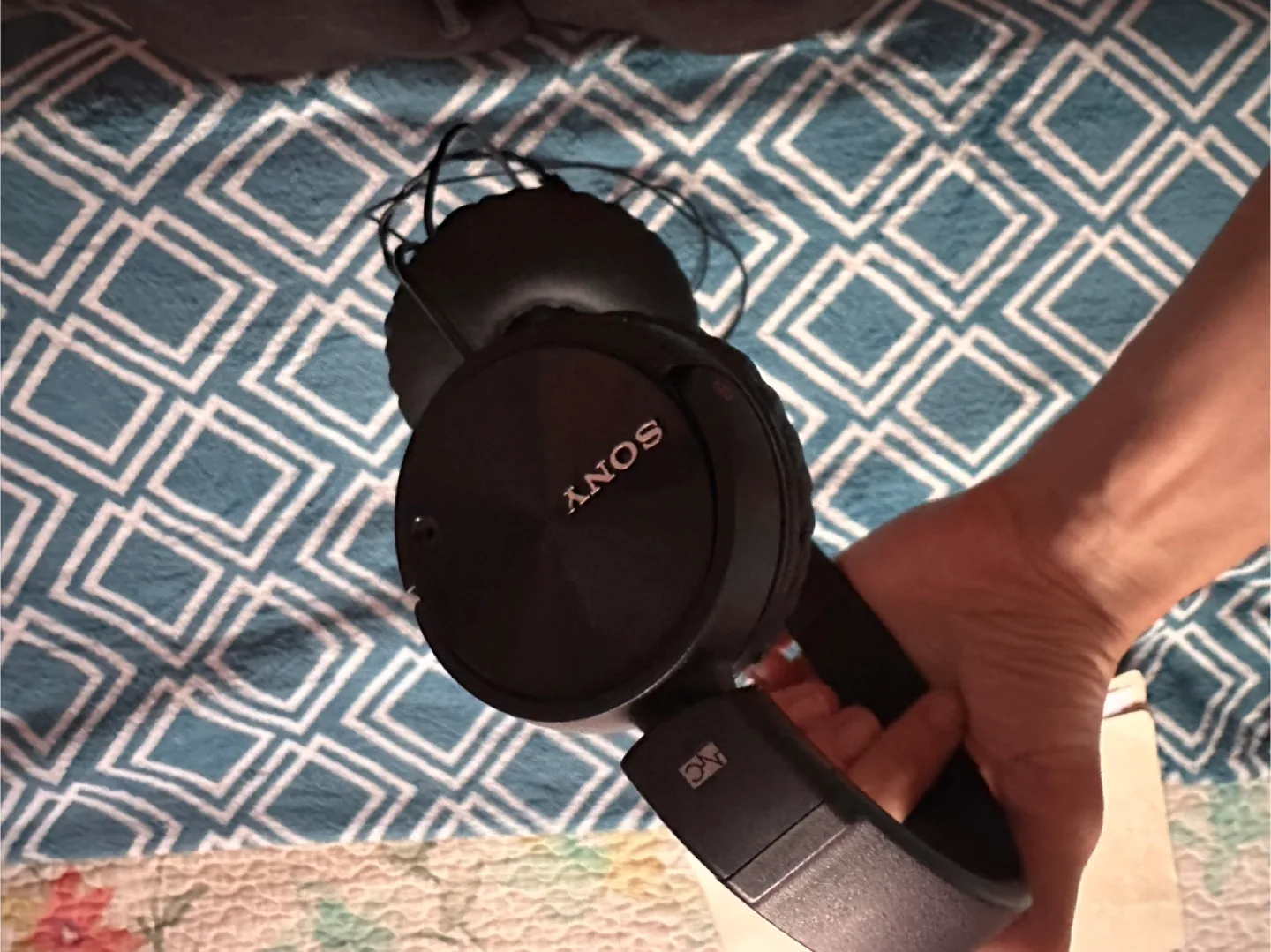Sony Black Headphones thumbnail