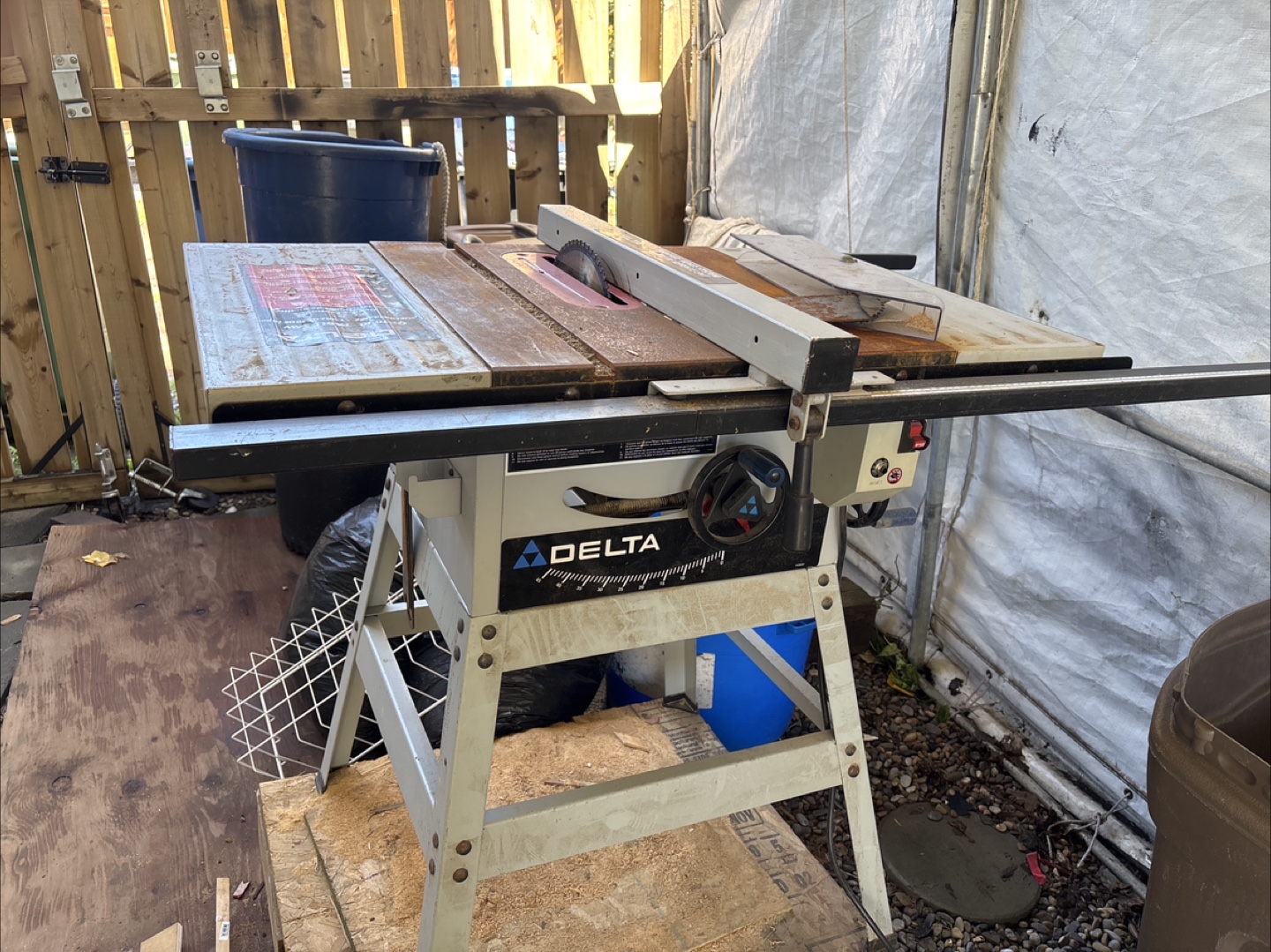 Delta Table Saw