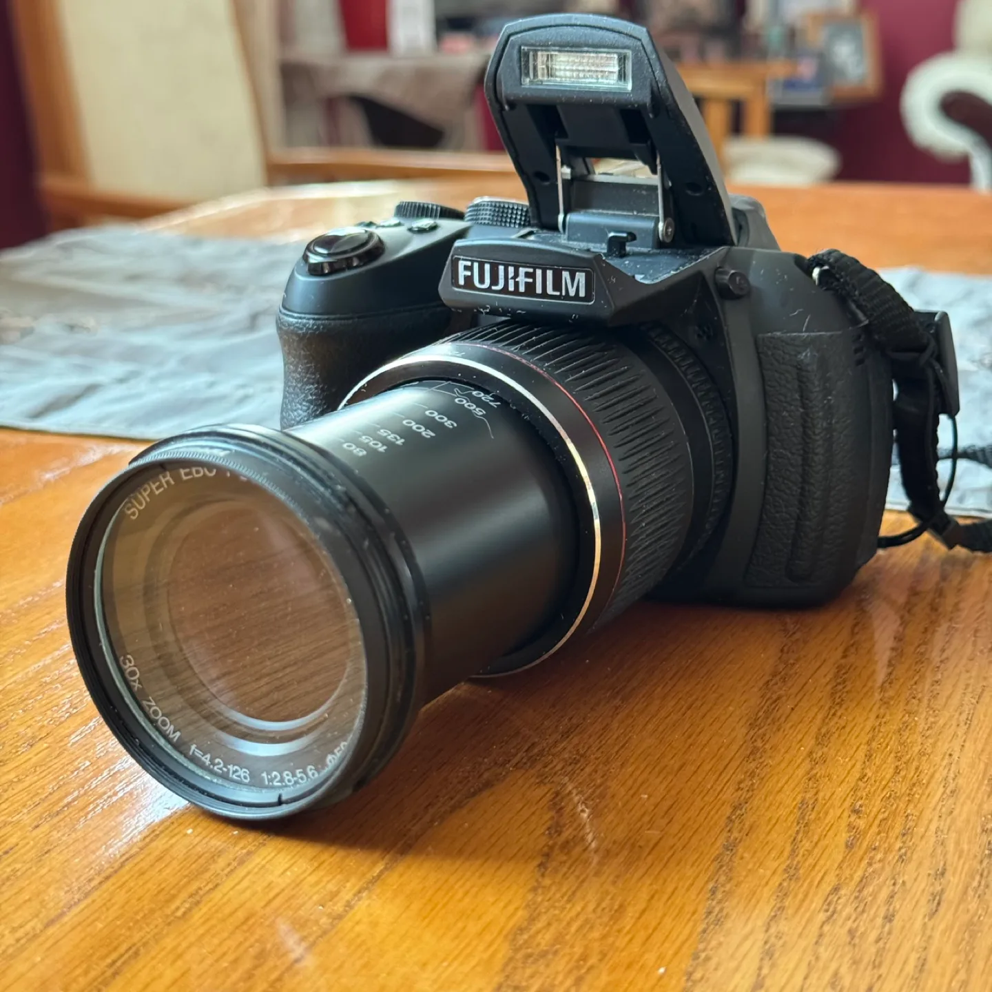 Fujifilm FinePix HS20EXR Digital Camera thumbnail