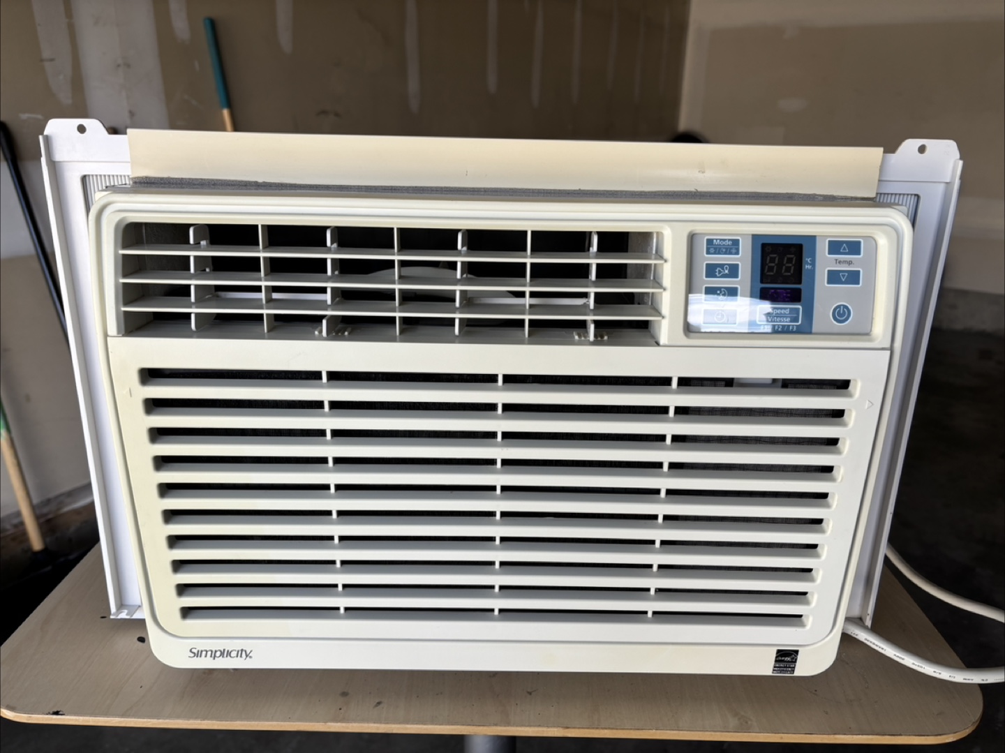 Air Conditioner w/ Side Panels - photo 2