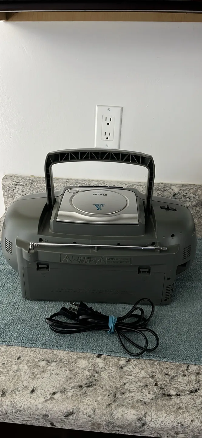 RCA RP7986 Portable CD/Radio/Cassette Recorder image indicator(5)