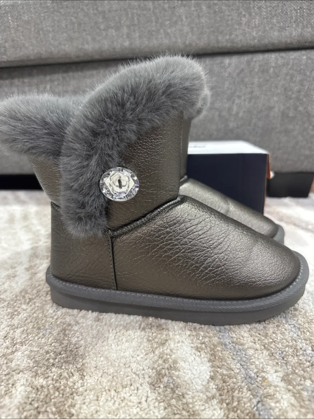 Apawwa Winter Boots, Grey Fur Trim image indicator(3)