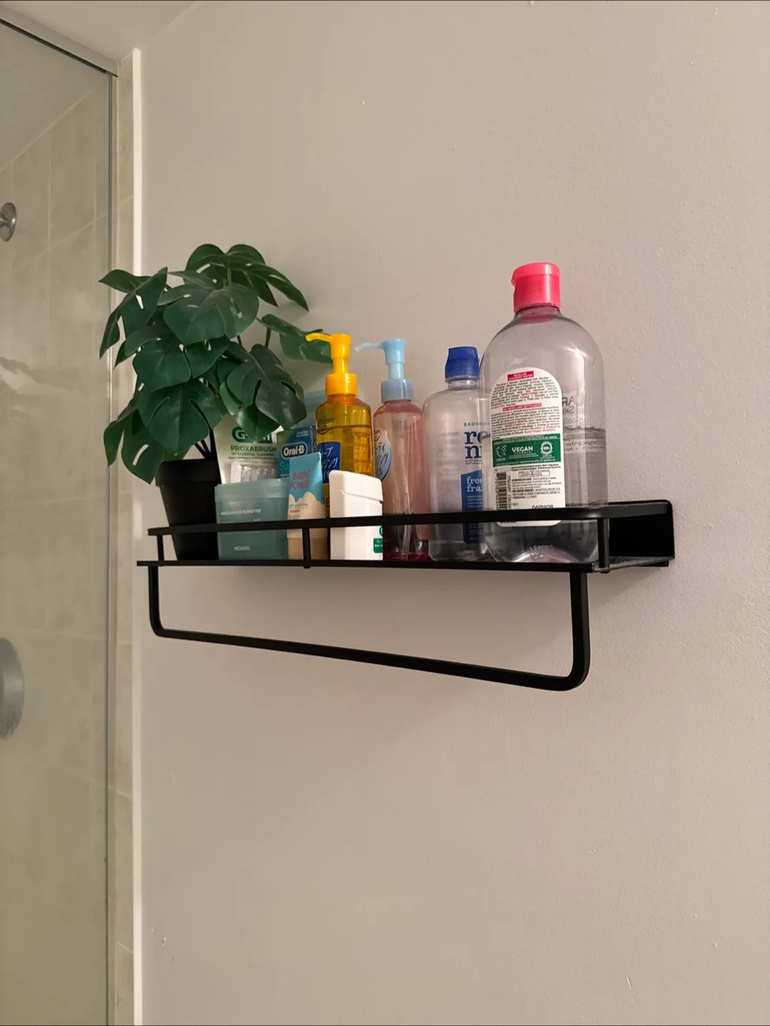 Black Shelf 🇨🇦 thumbnail