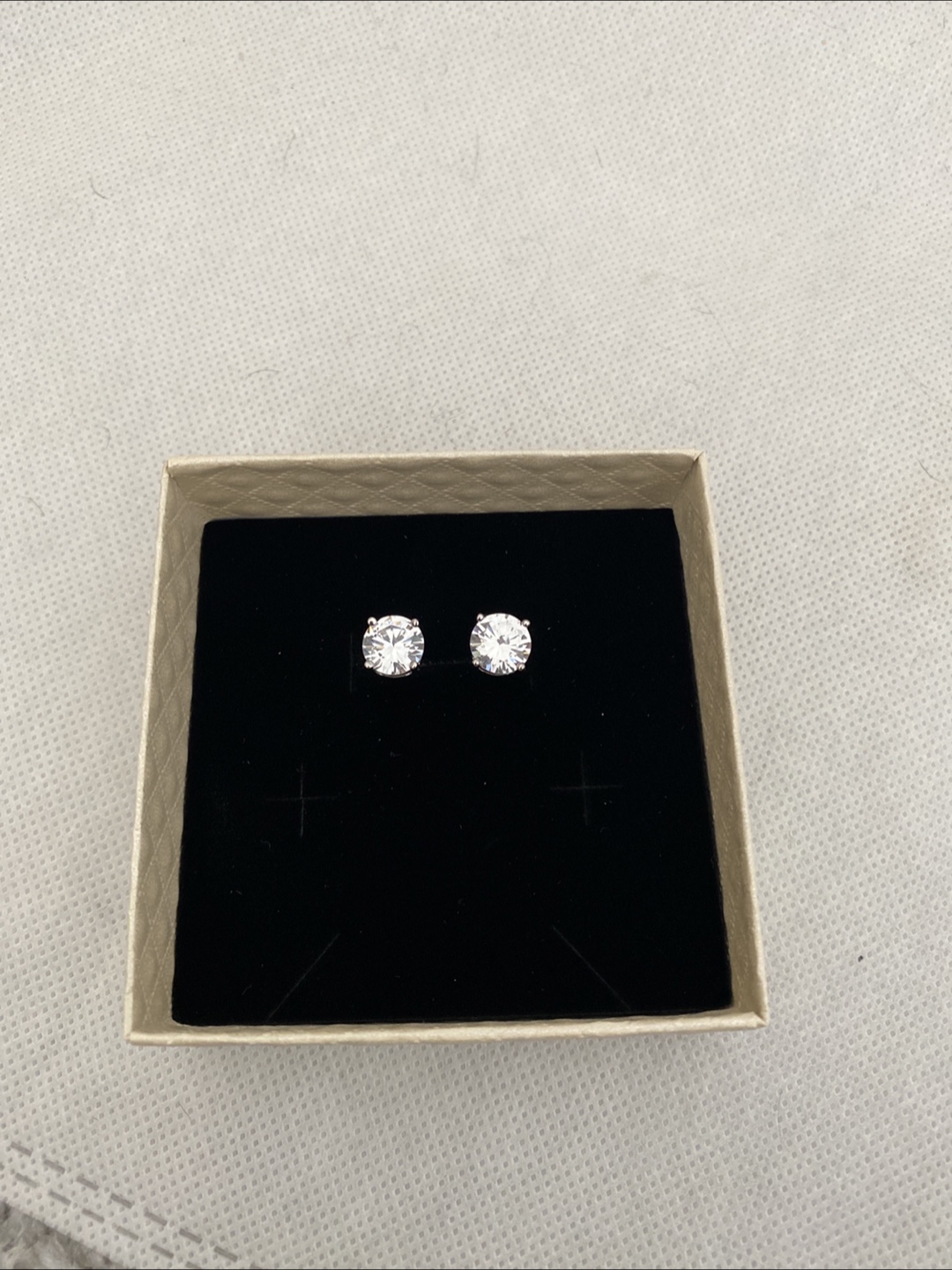 2 carat each moissanite studds for men