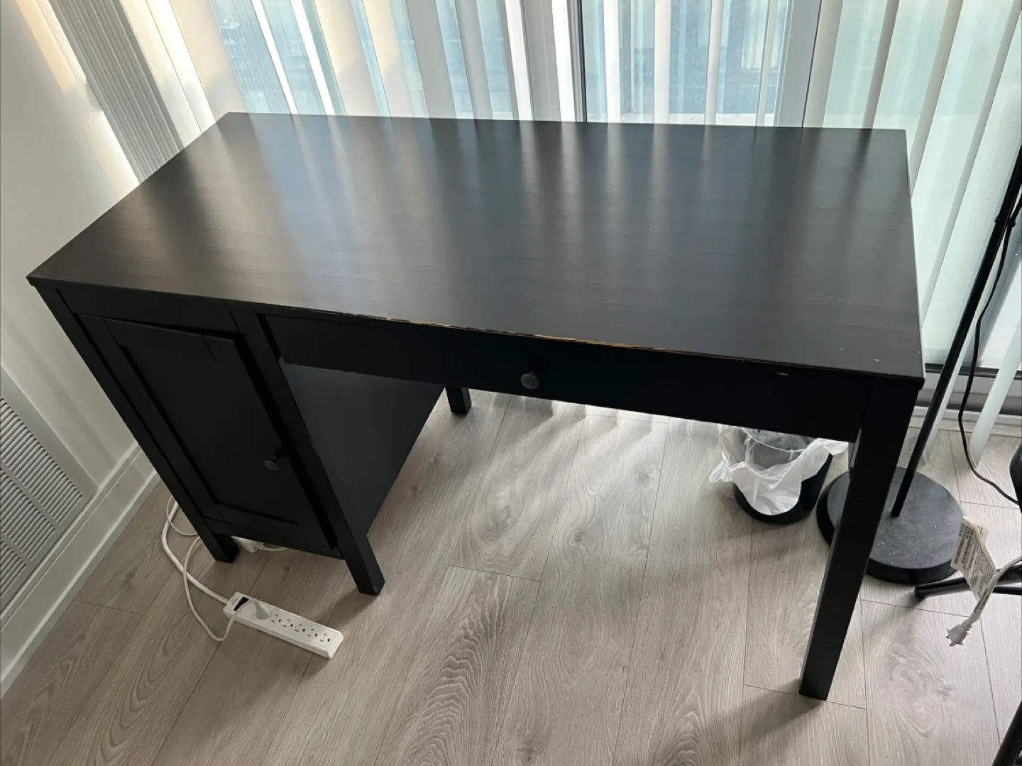 Moving Sale: Desk in Great Condition thumbnail