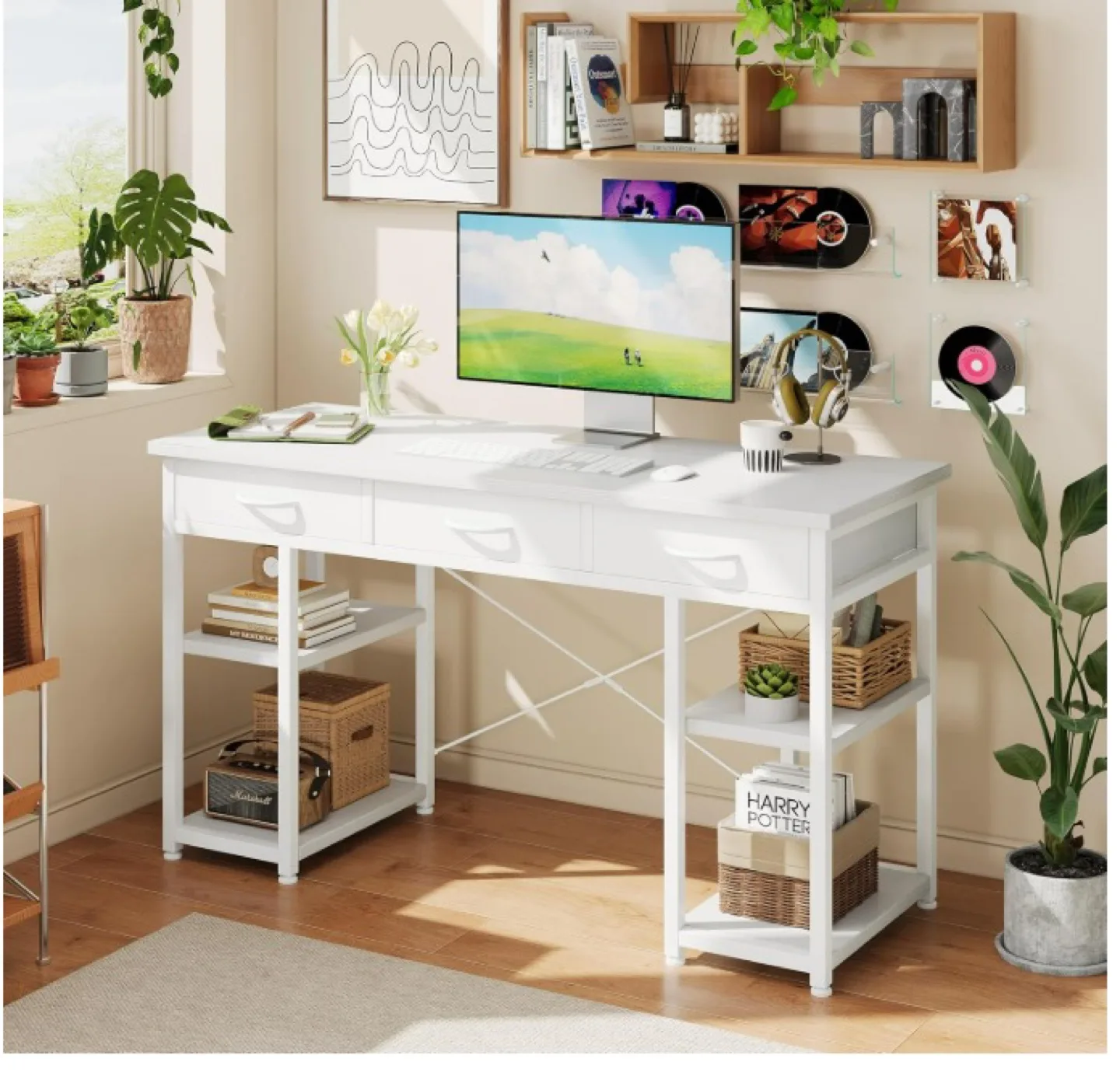 Computer desk with 3 drawers thumbnail