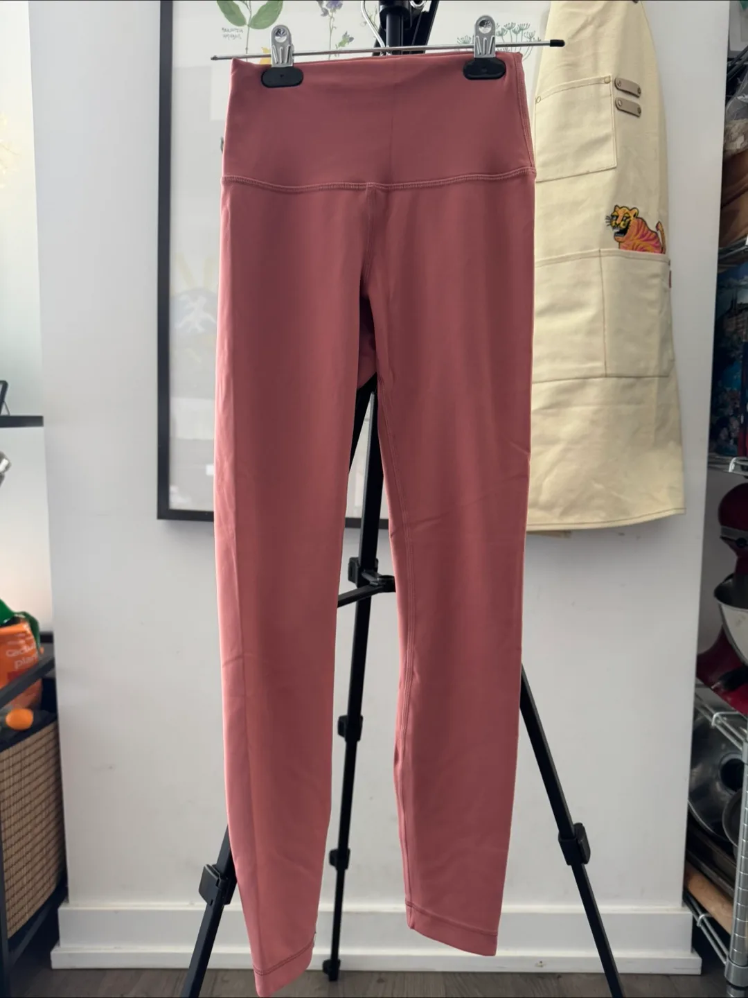 Lululemon Wunder Train leggings 25” size 4 - MOVING SALE thumbnail
