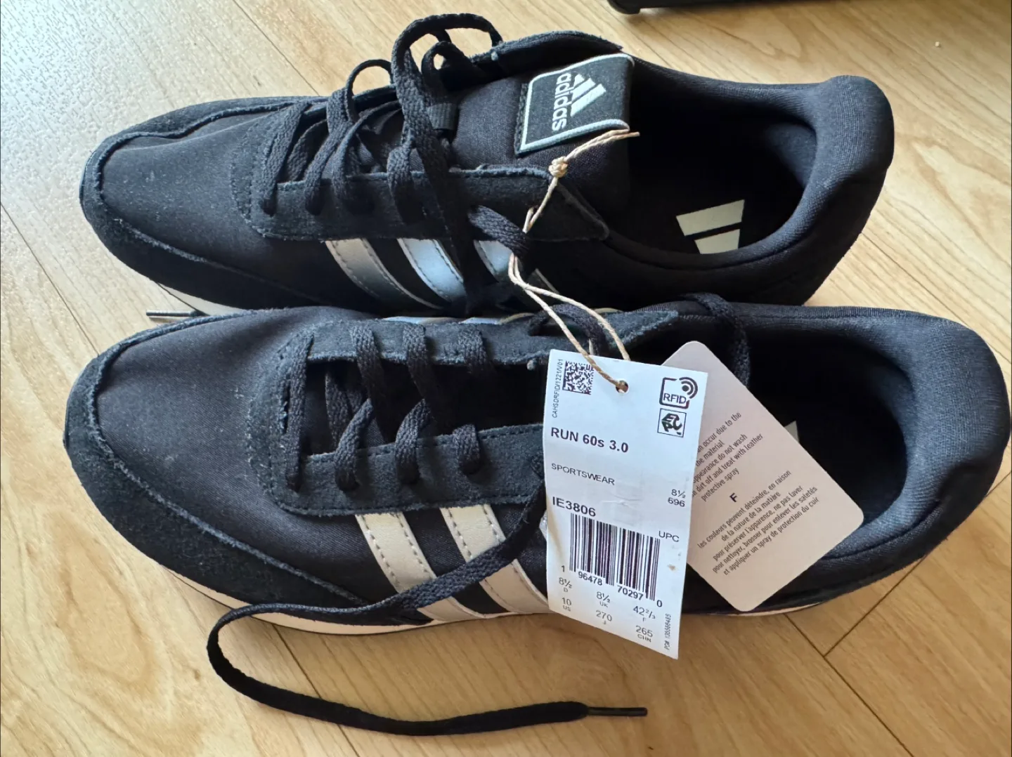 Women's Size 10 Adidas Run 60s 3.0 Sneakers thumbnail