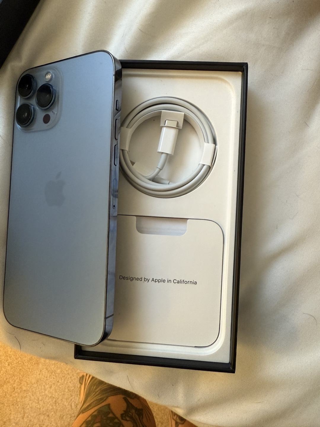 New iPhone 13 Pro Max - Blue - photo 2